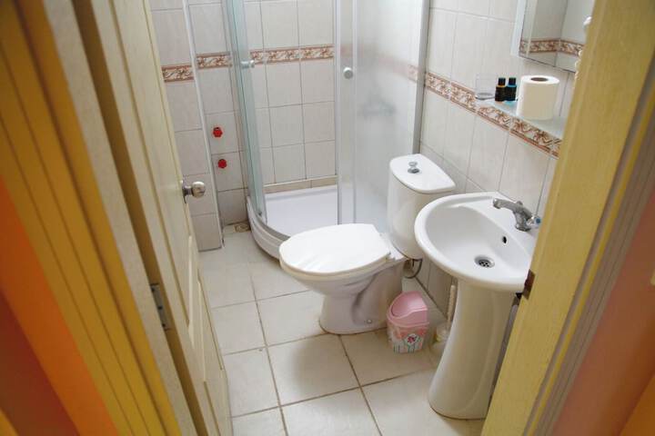 Room 19 of 169