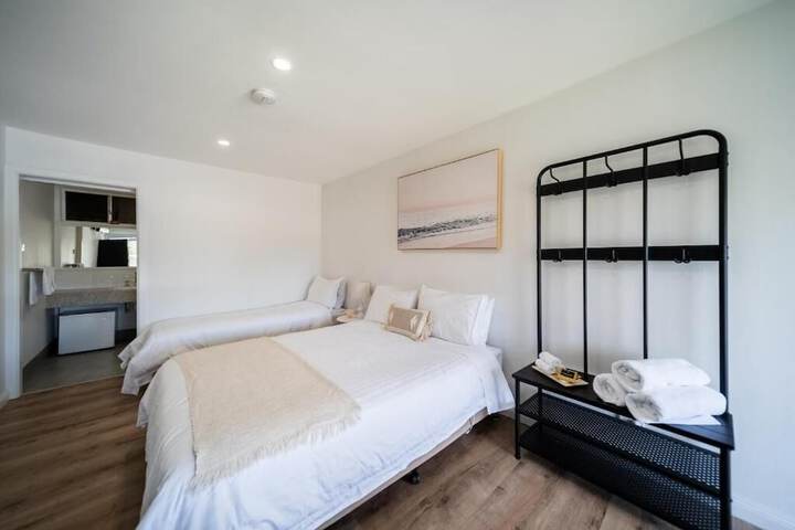 Room 11 of 22