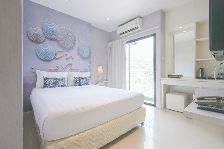 Room 4 of 60