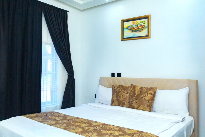 Room 10 of 15