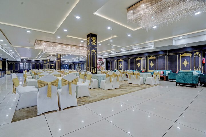 Ballroom/Hall 51 of 66