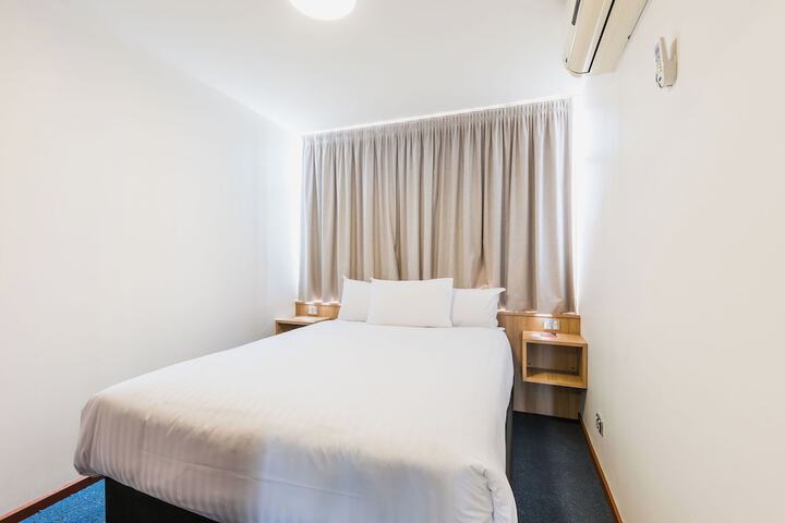 Room 30 of 69