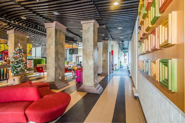 Hotel Lobby