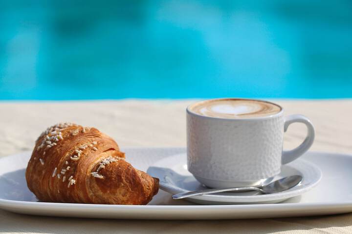 Breakfast/Coffee Service 32 of 48