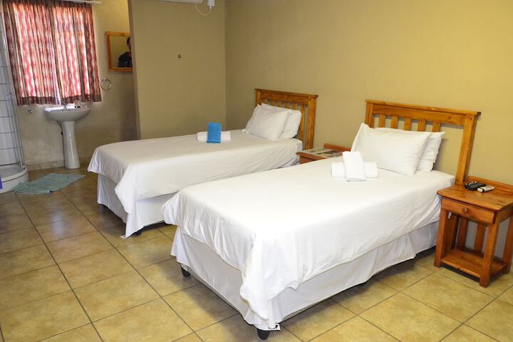Room 7 of 40