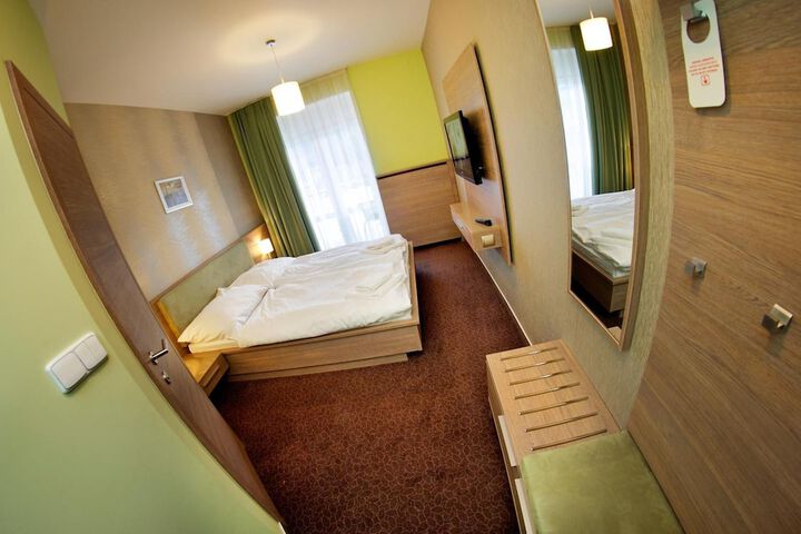 Room 13 of 56