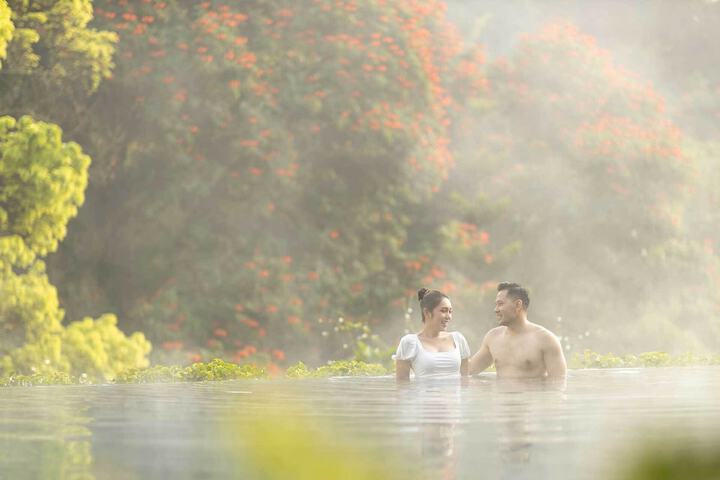 Pools & Facilities