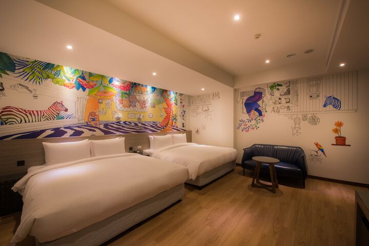 Room 16 of 96