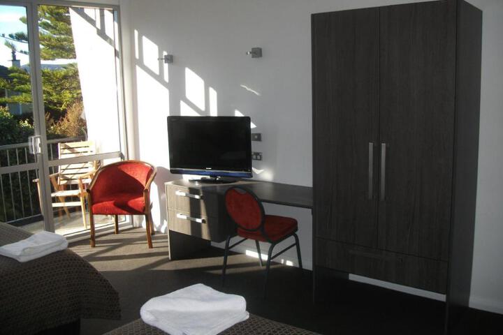 Hotel Suite Photo