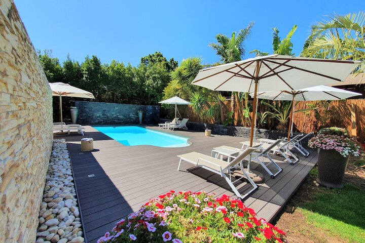 Sundeck 137 of 146