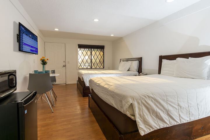 Standard Queen Bed City View (21 of 22)