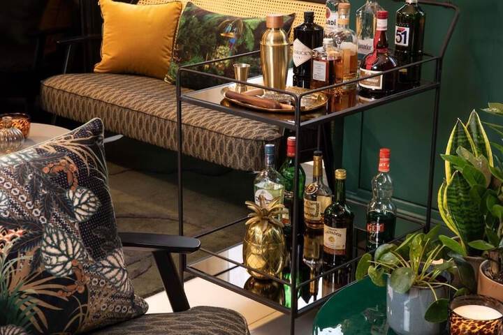 Lounge 50 of 60