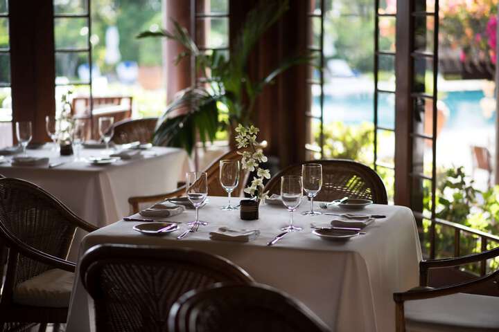 Dining 7 of 21