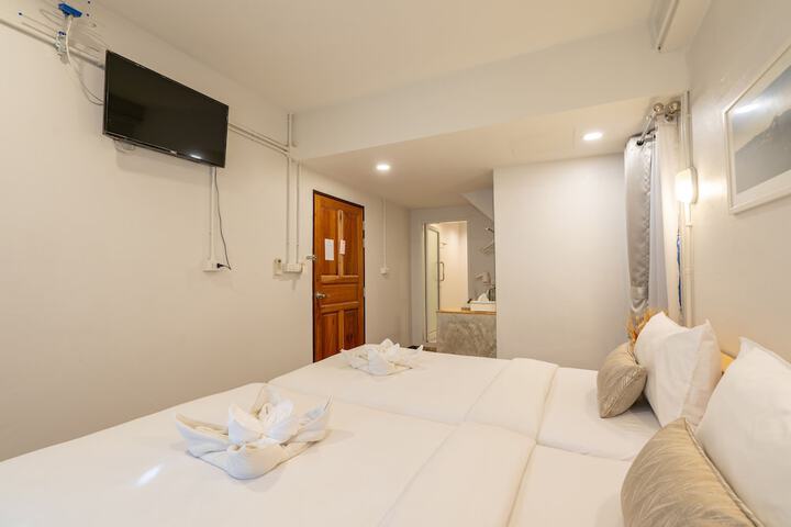 Room 64 of 149