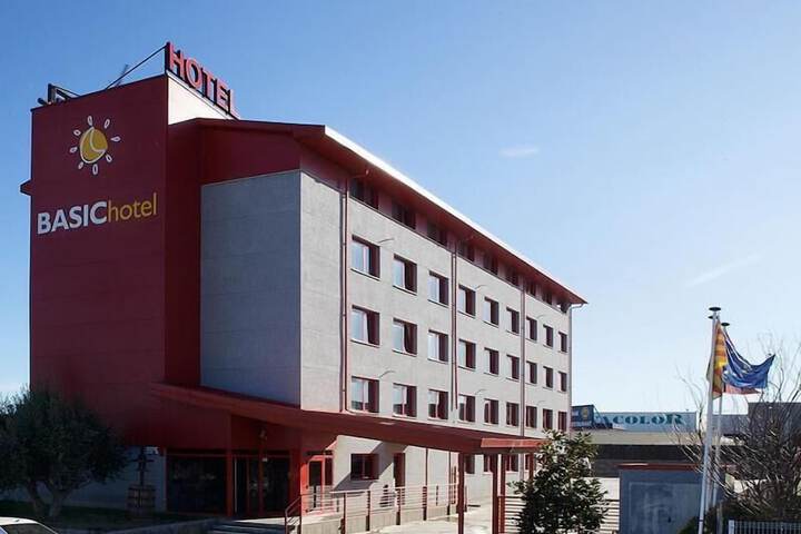 Hotel Entry