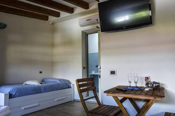 Room 14 of 61