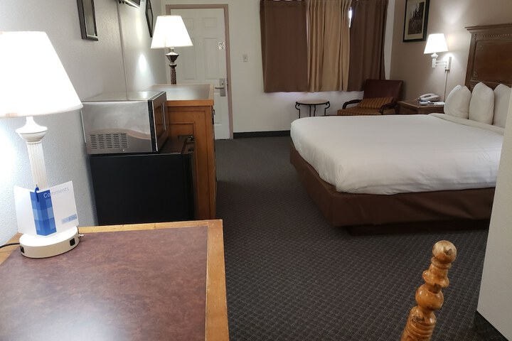 Room 18 of 82