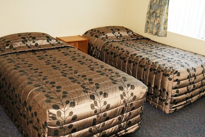 Room 4 of 38