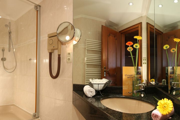 Room 25 of 59
