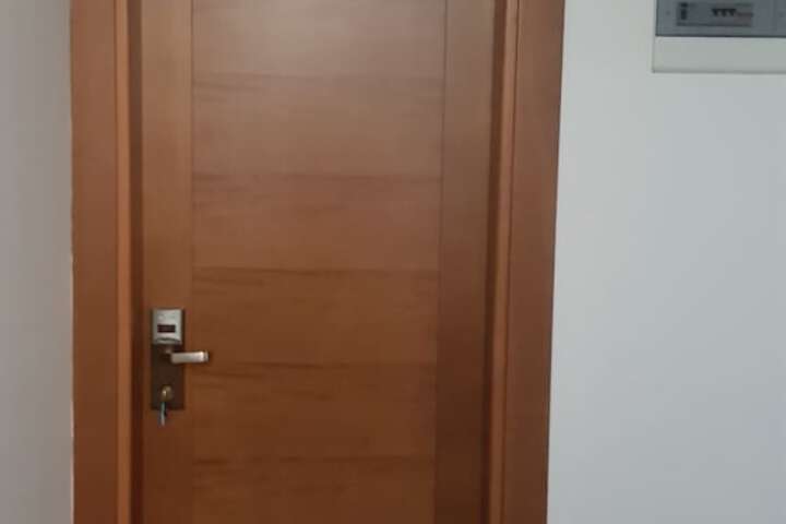 Room 5 of 10