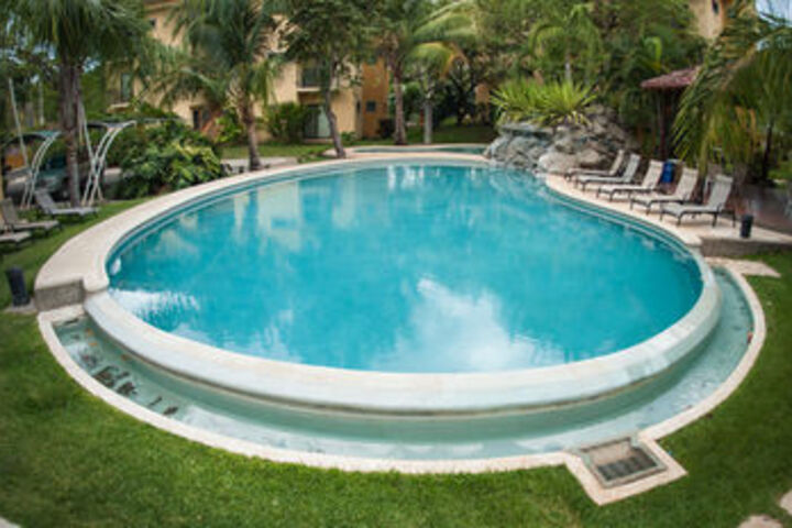 Pool 28 of 32