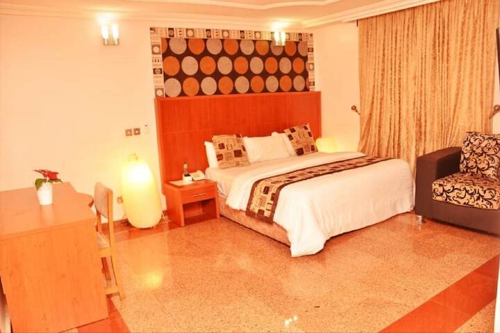 Room 6 of 23