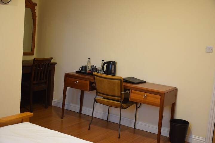 Room 4 of 34