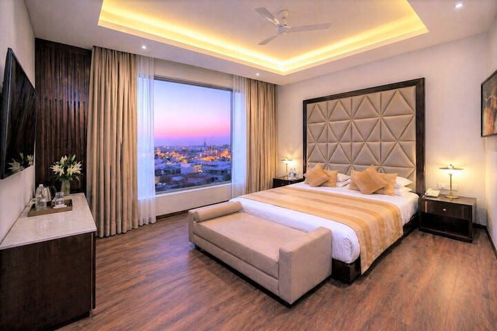 Room 14 of 53