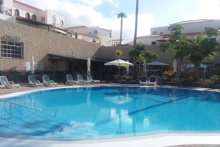 Hotel Pool