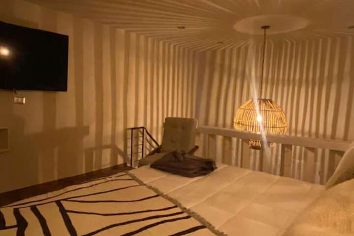 Room 15 of 82