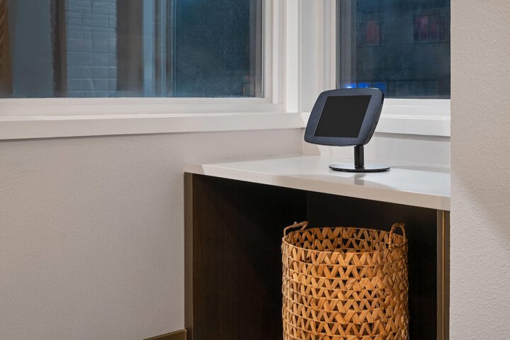 Business Center 56 of 71