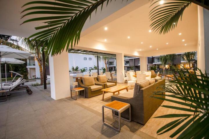 Latitude Seafront Complex - Private Plunge Pool