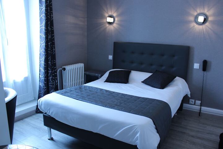 Room 3 of 22