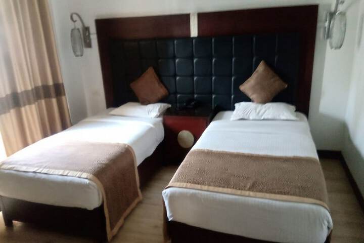 Room 28 of 151