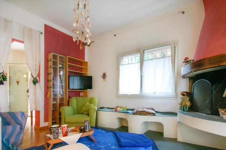 Room 5 of 15
