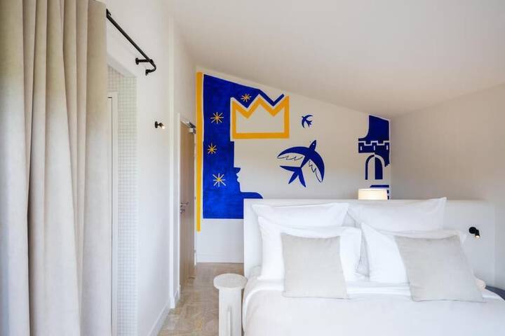 Room 25 of 41