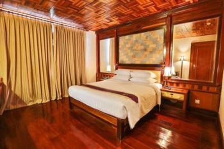 Room 45 of 76