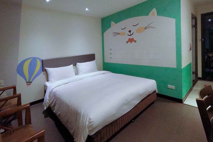 Room 15 of 68