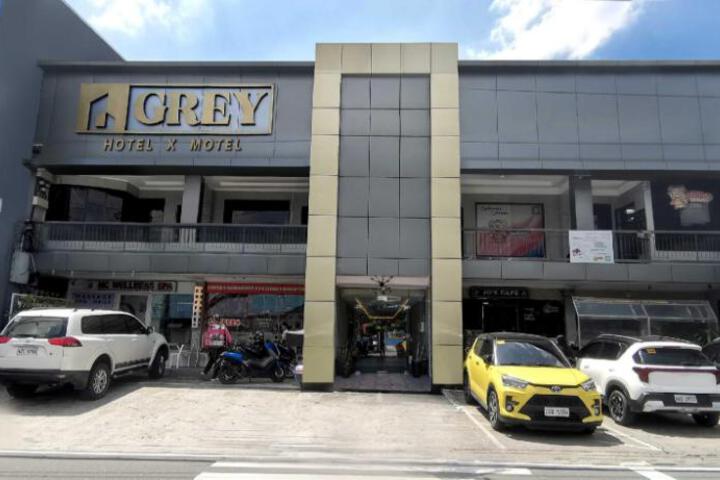 Dancenter Airport Hotel - Grey Hotel