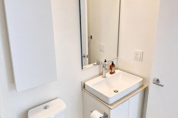 Room 140 of 148