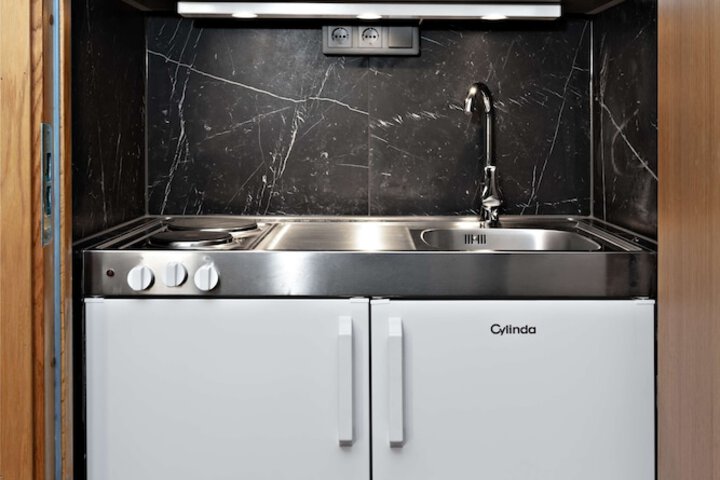 Private kitchenette