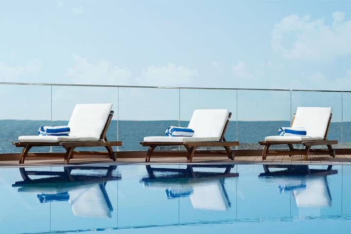 Sundeck 61 of 65