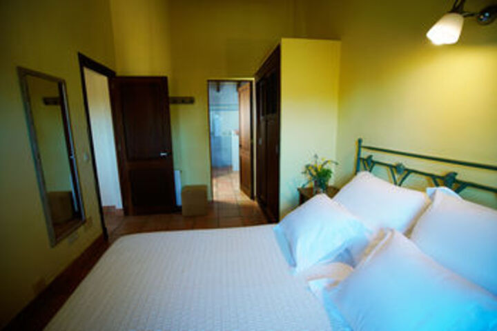 Room 14 of 32
