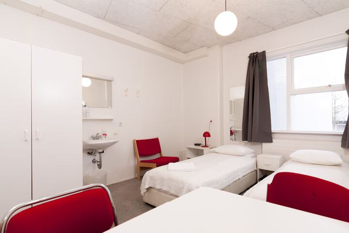 Room 17 of 88
