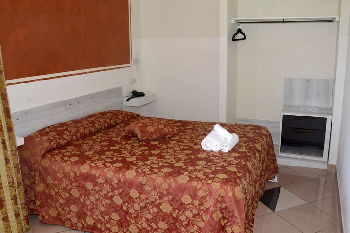 Room 17 of 109