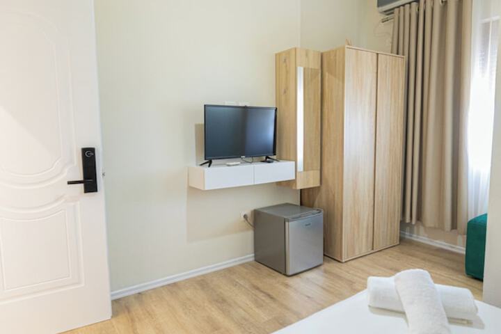 Room 18 of 110