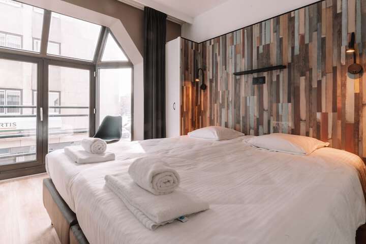 Room 7 of 22