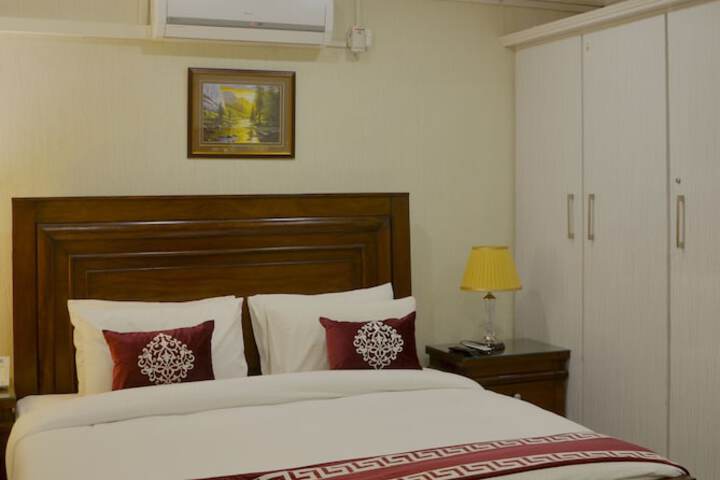 Room 26 of 83