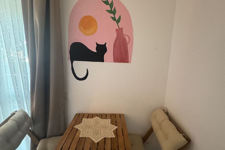 Room 93 of 184