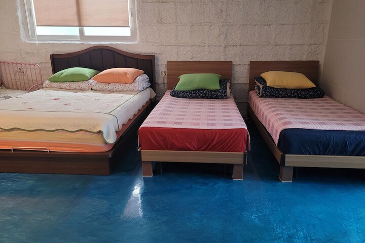 Room 30 of 131